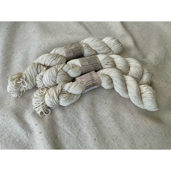 Erika Knight Studio Linen DK Yarn - Colorway 400 “Milk” - Picture 2 of 2